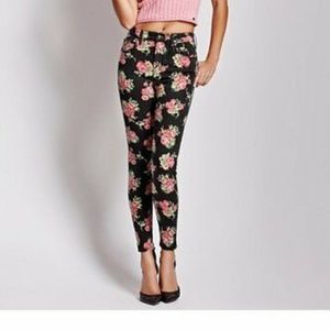 GUESS High-Rise 3-Zip Crop Jeans